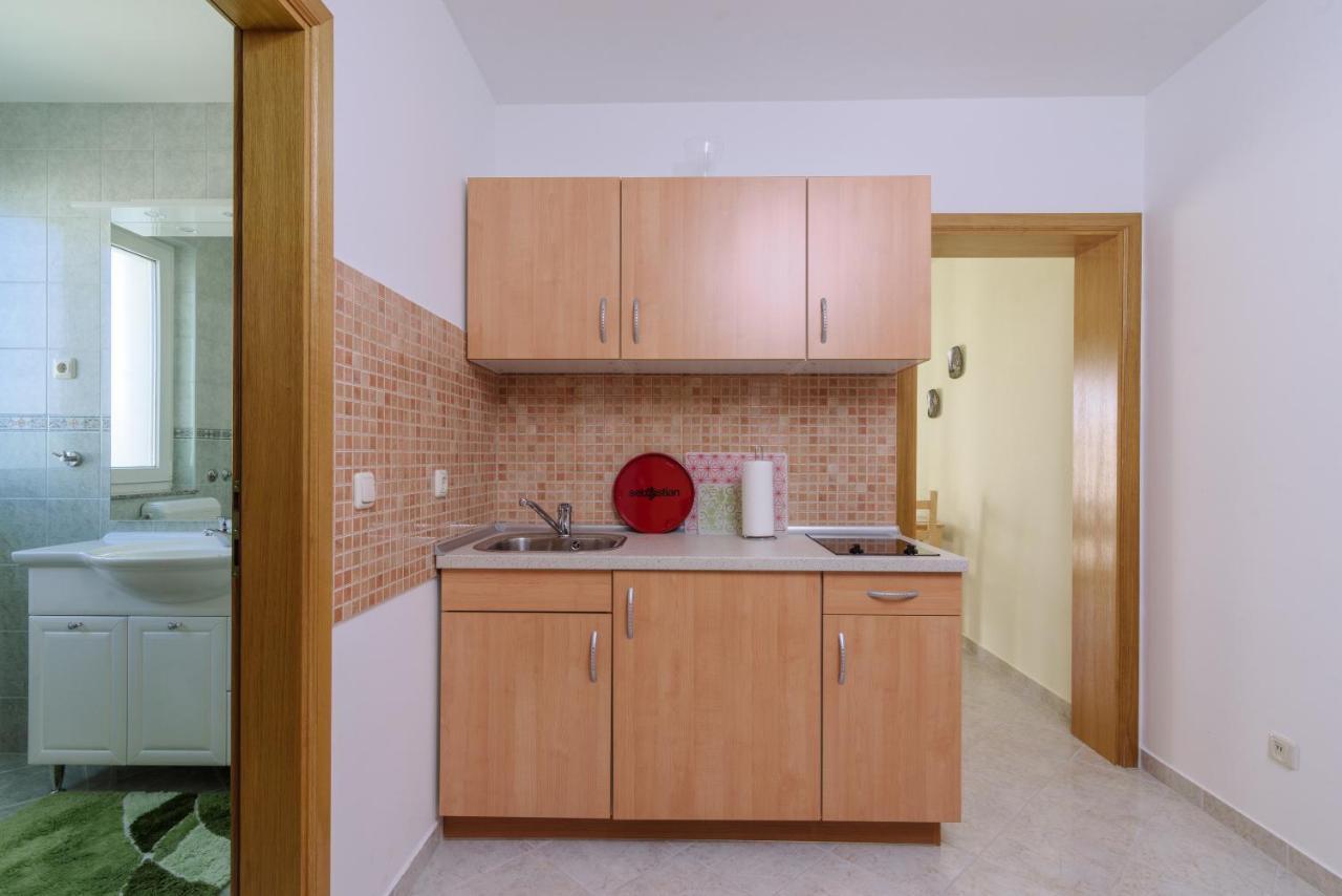 Apartmani Emil Трогир Экстерьер фото