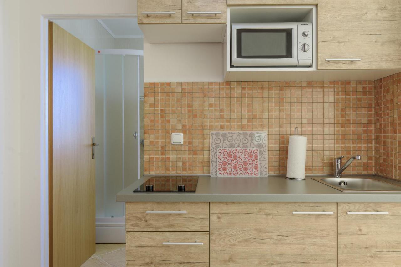 Apartmani Emil Трогир Экстерьер фото