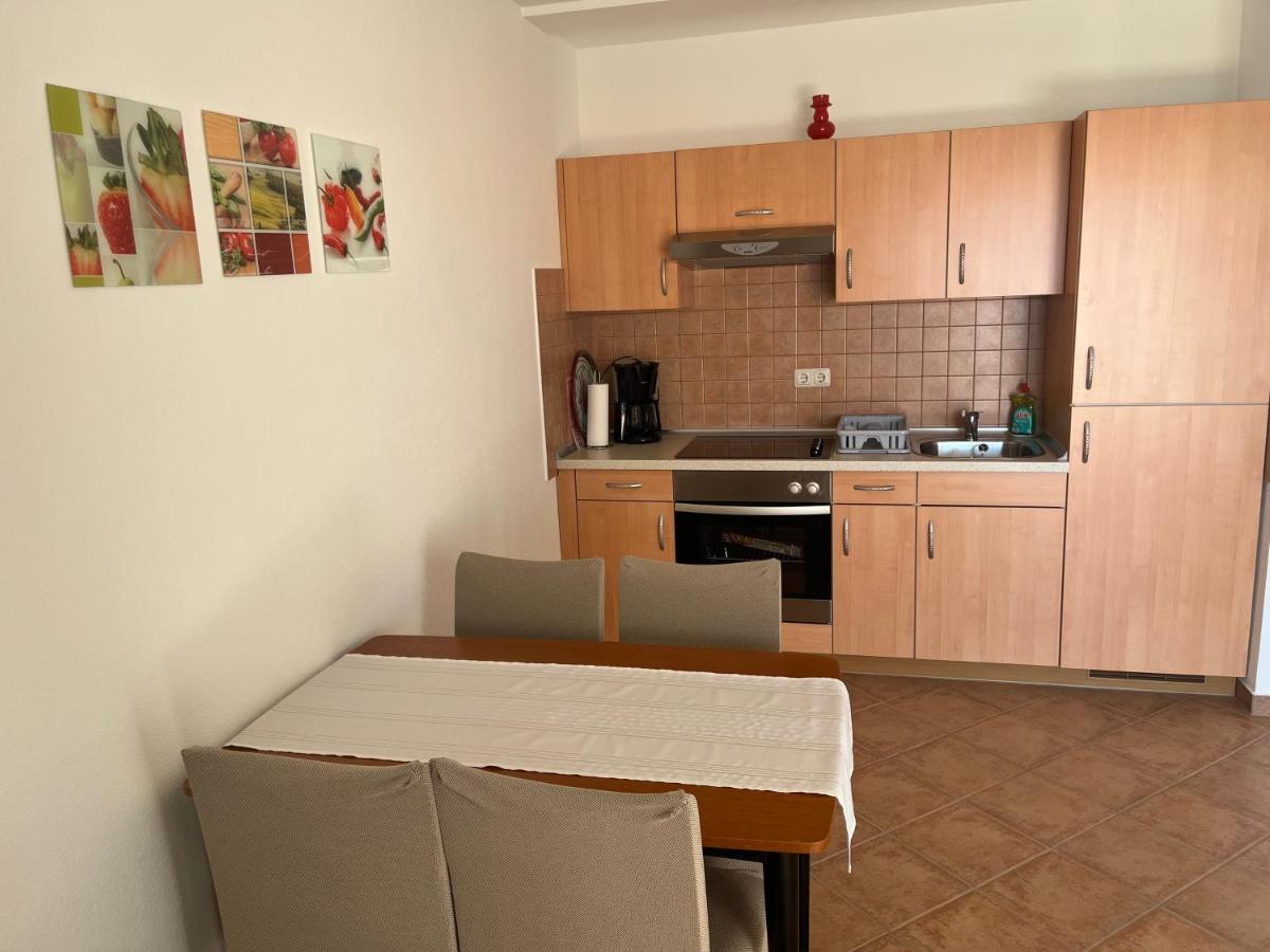 Apartmani Emil Трогир Экстерьер фото