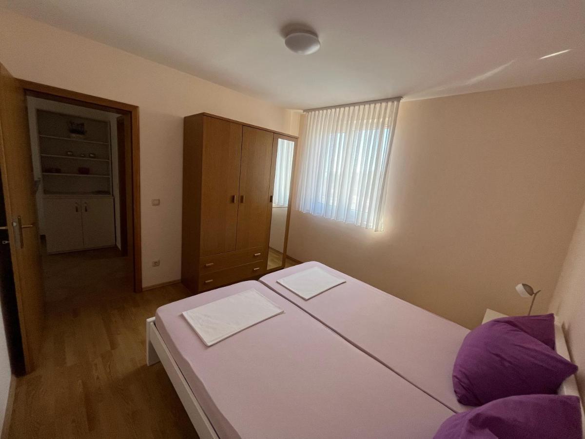 Apartmani Emil Трогир Экстерьер фото