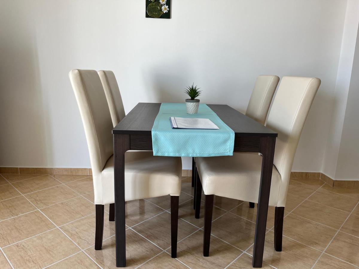 Apartmani Emil Трогир Экстерьер фото